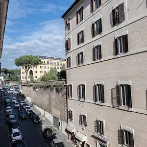 https://crispi-91-piazza-di-spagna.it-romehotels.com