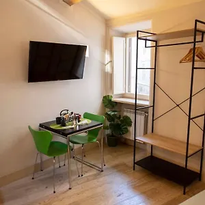 https://la-casa-degli-osti-3-piazza-navona.it-romehotels.com